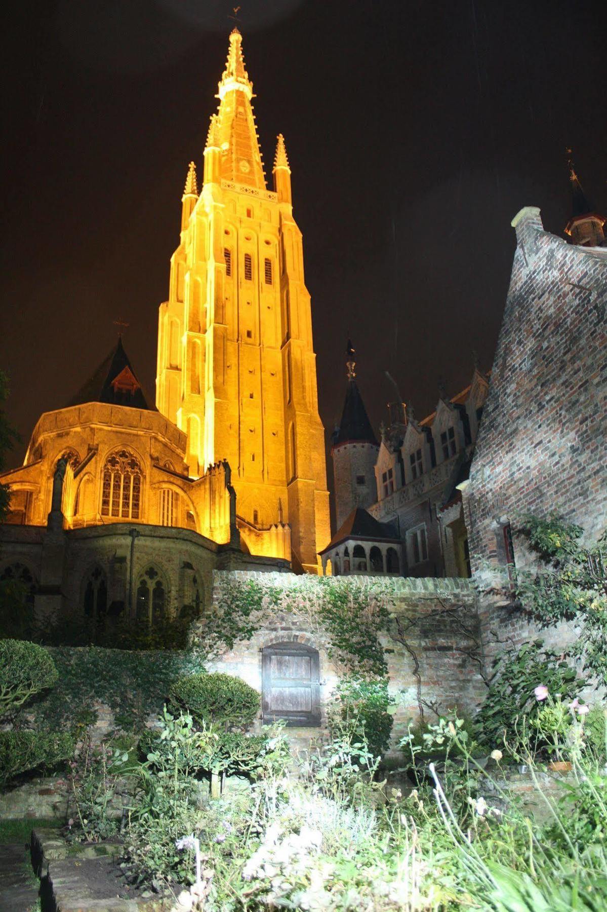 Nuit Blanche Guest house